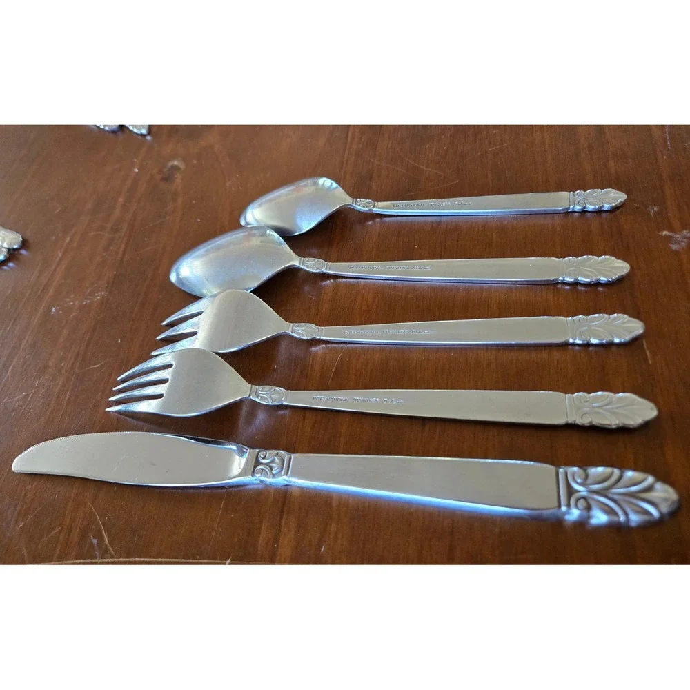 International Stainless Norse Flatware 5 Piece Place Setting Mid Mod Silverware